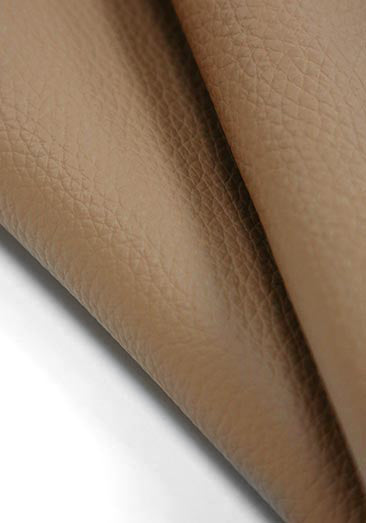 Attachés aux détails