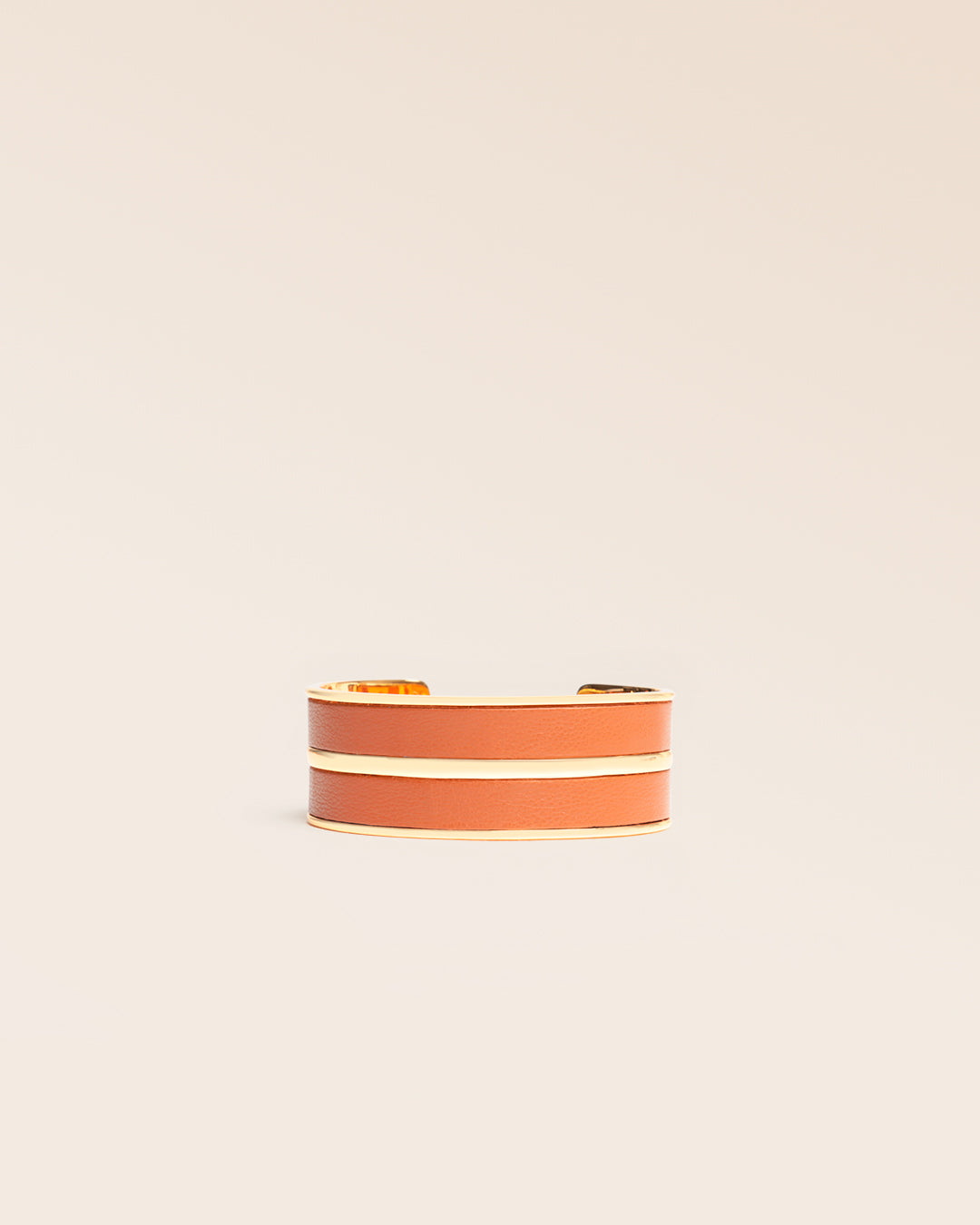 Our Adeline bracelet in vintage camel leather, seen from the front in the studio.