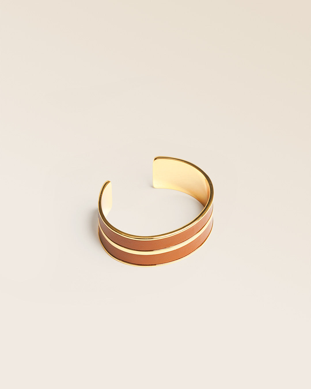 Our Adeline bracelet in vintage camel leather, seen from a quarter in the studio.