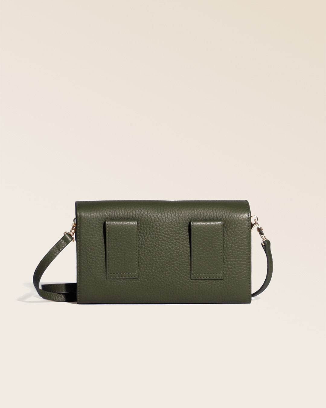 Our Raphaël clutch in khaki vicuña-style leather, seen from the back in the studio.
