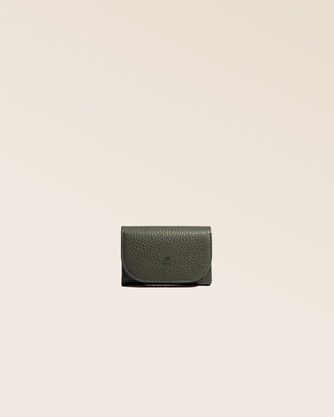 Our Alma Renouard wallet in khaki vicuna-style leather, seen from the front in the studio.