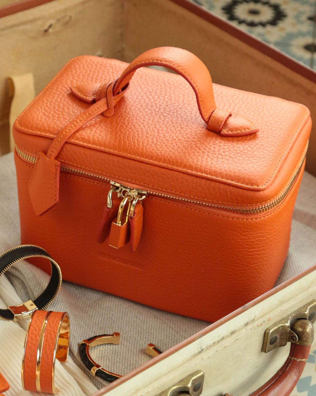 Small Vanity - Orange