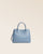 Notre sac Ker Balmoral en cuir façon vigogne bleu cobalt vu de face en studio.