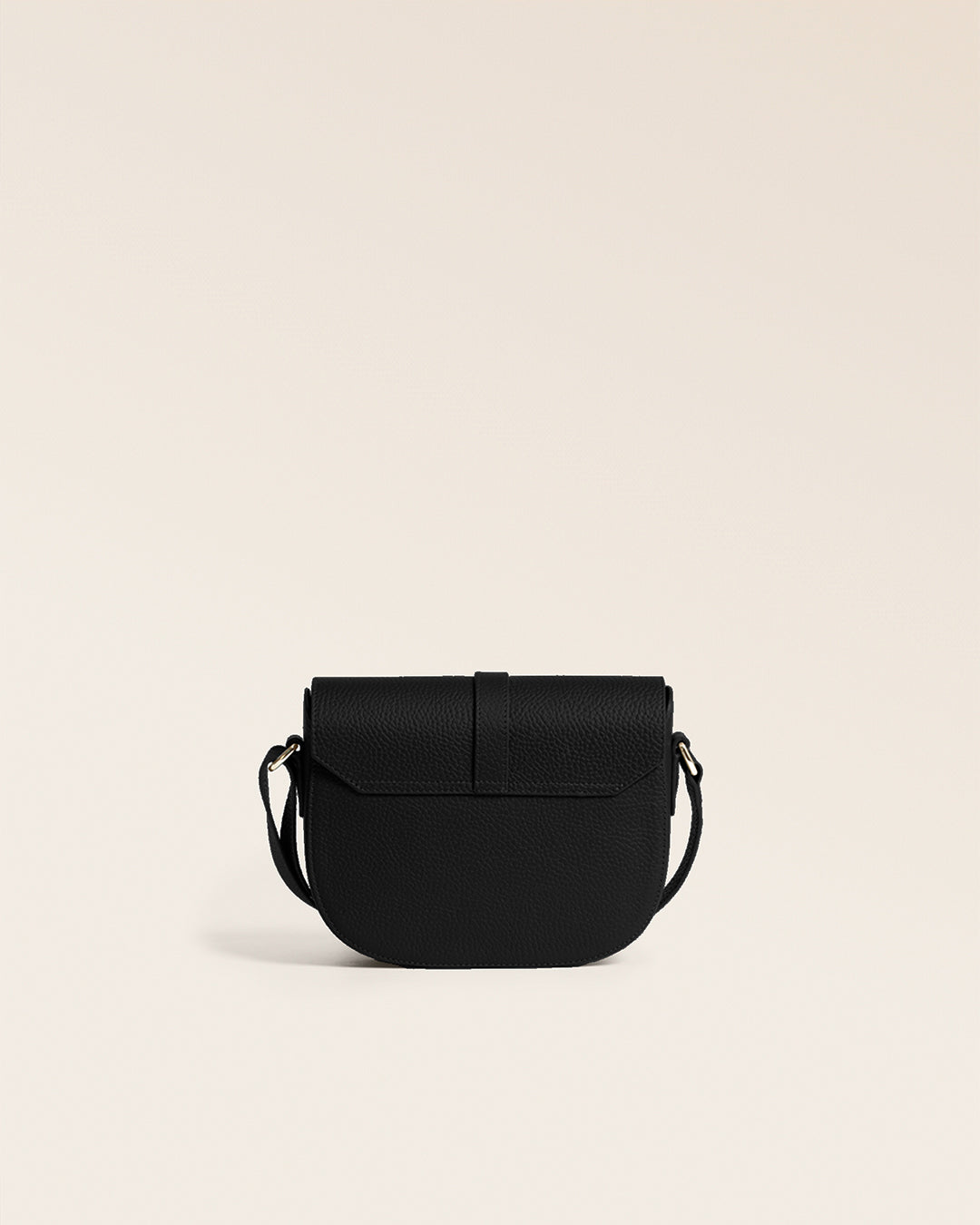 Le sac Licol Renouard en cuir façon vigogne noir, vu de dos en studio.