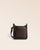 Le sac Stan Renouard en cuir façon vigogne chocolat, vu de face en studio.