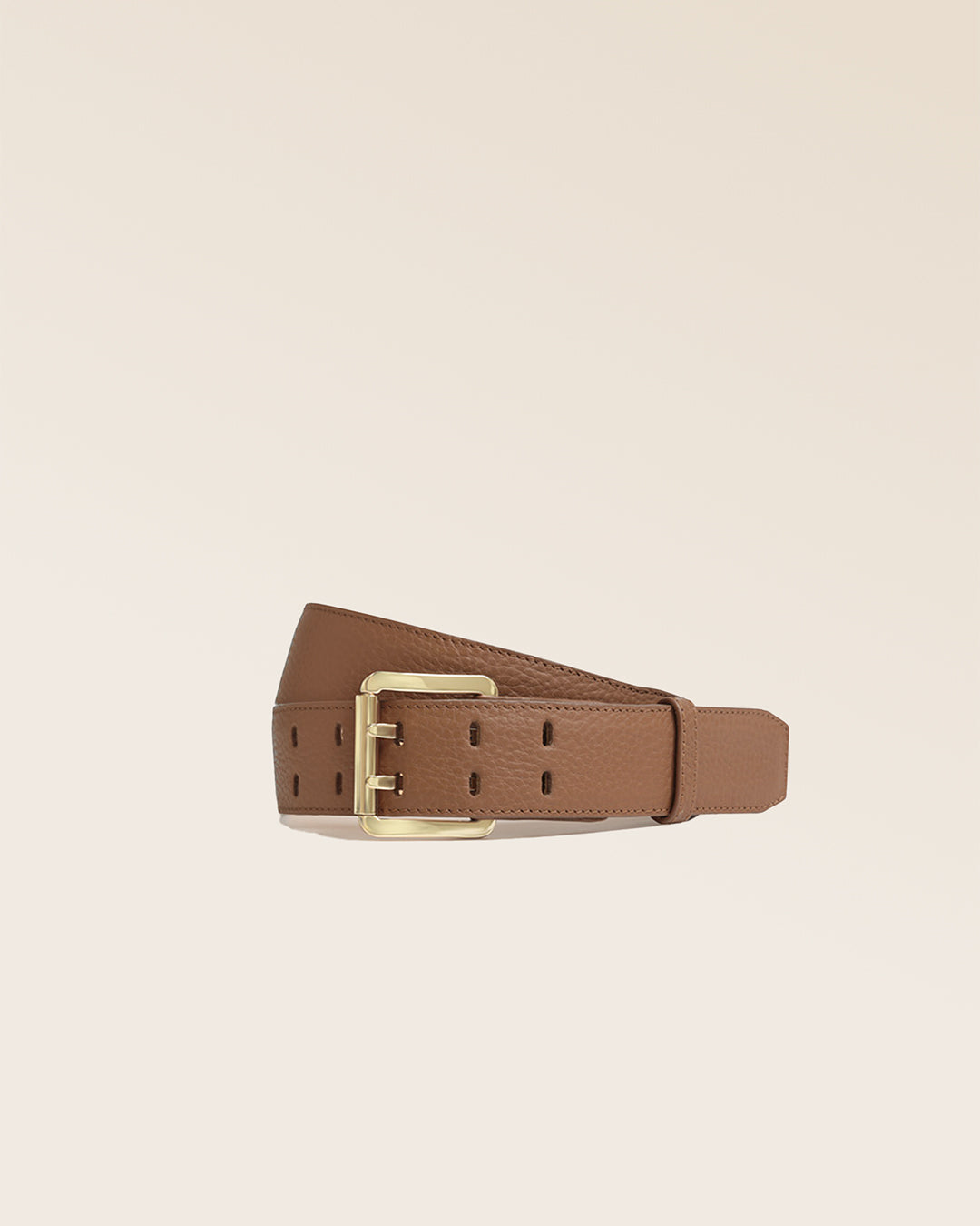 Notre ceinture London Renouard en cuir façon vigogne fauve, vue de face en studio.