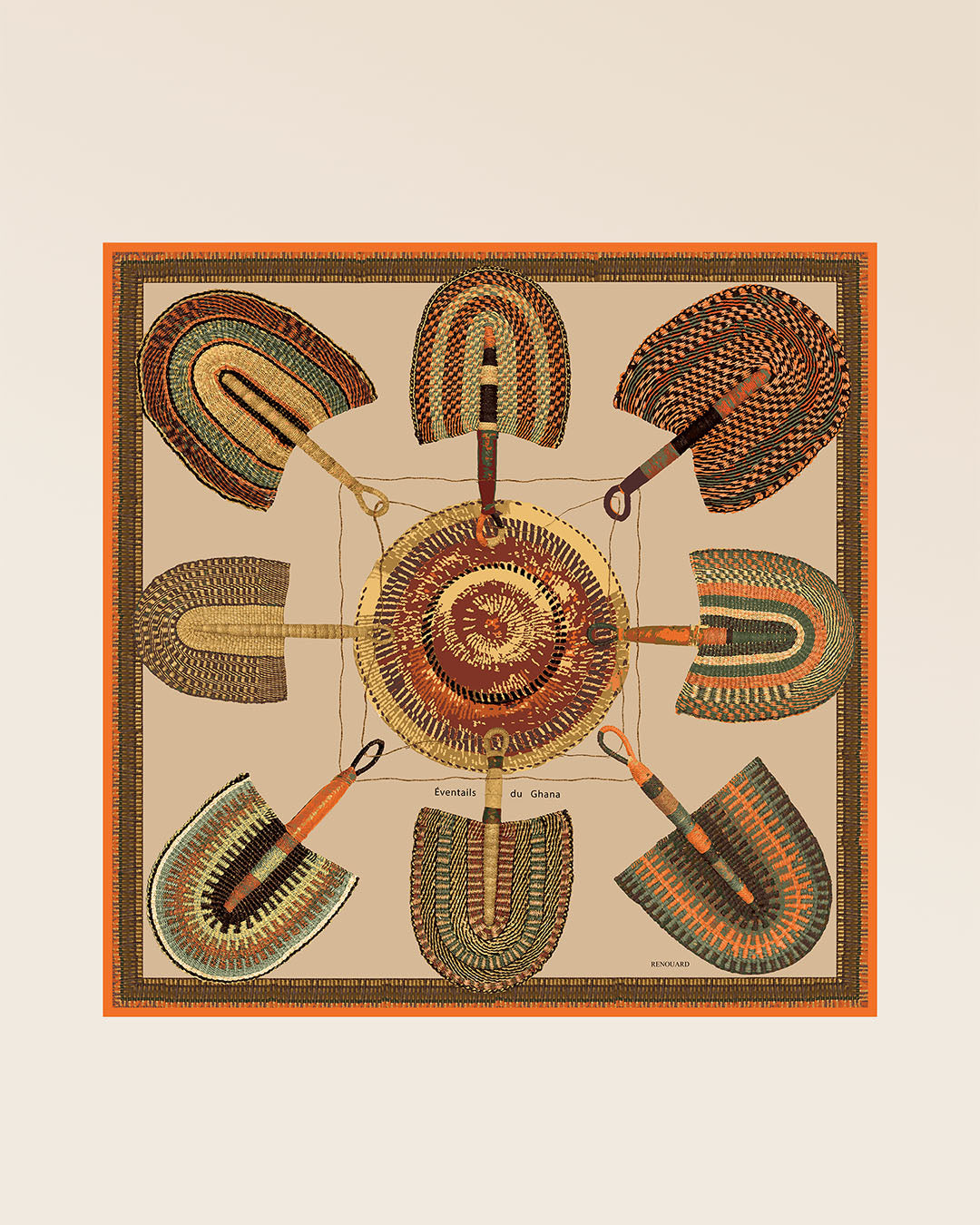 Le châle Éventails du Ghana Renouard en laine et soie, en version beige et orange, vu de face.