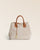 Notre cabas Max Renouard en toile bouclette naturelle et cuir vintage camel, vu de face en studio.