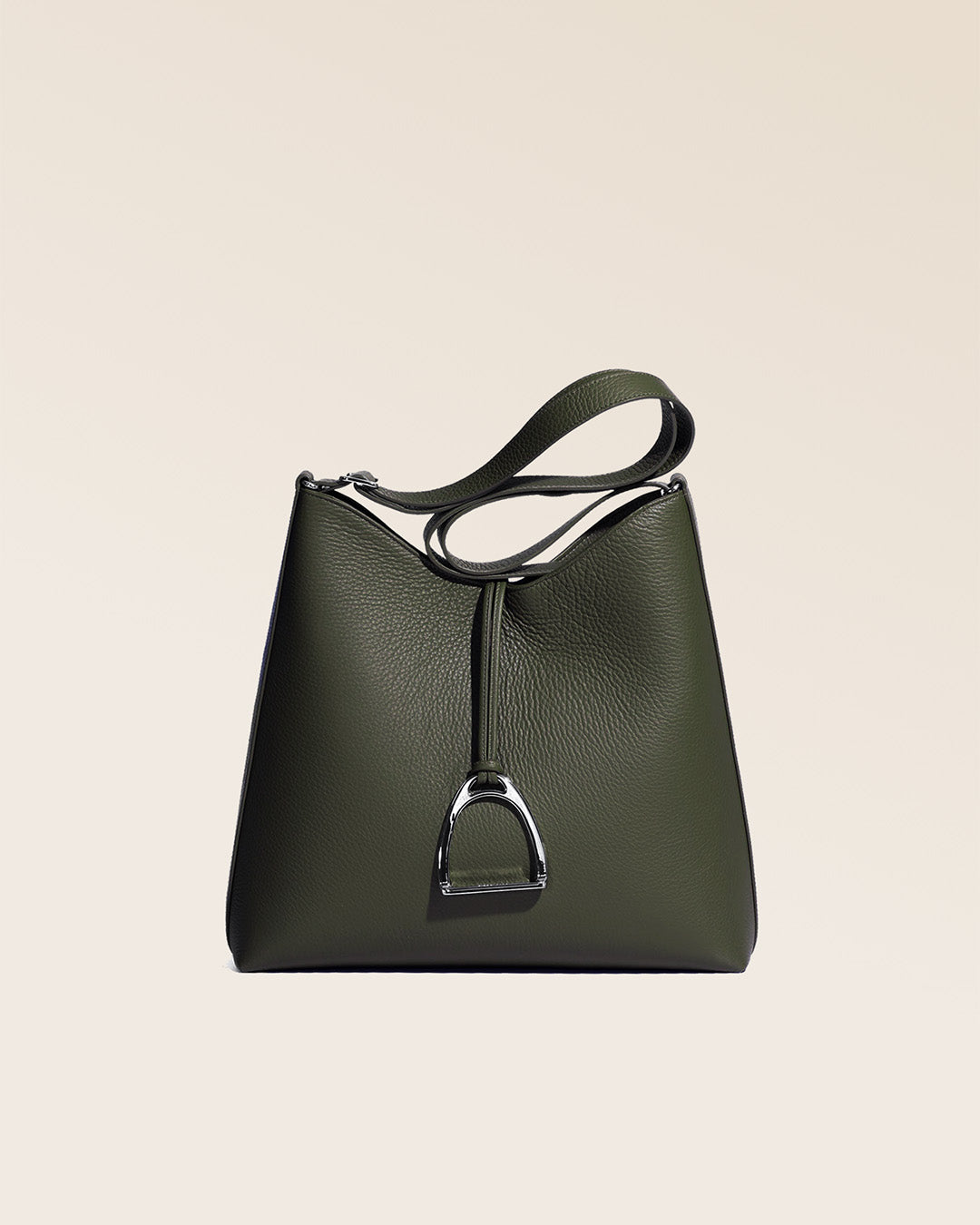 Our Cob Renouard bag, in its large version, in khaki vicuña-style leather, seen from the front in the studio.