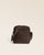 Le sac Nelson Renouard en cuir façon vigogne chocolat, vu de face en studio.
