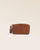 La trousse Astrid Renouard en cuir veau velours noisette, vue de face en studio.